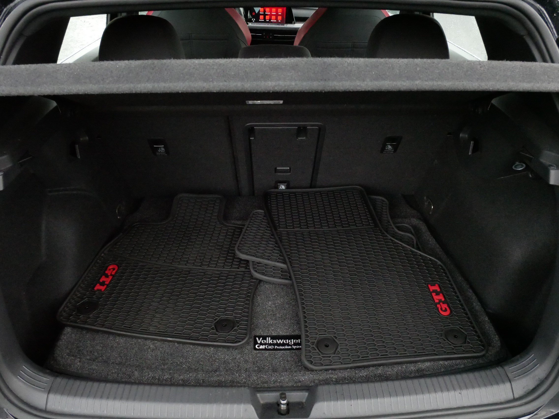 Certified 2022 Volkswagen GTI SE FWD image 18