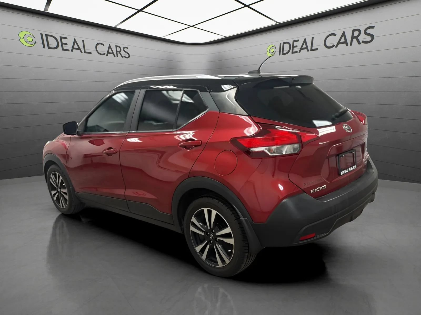 Used 2019 Nissan Kicks SV FWD image 7