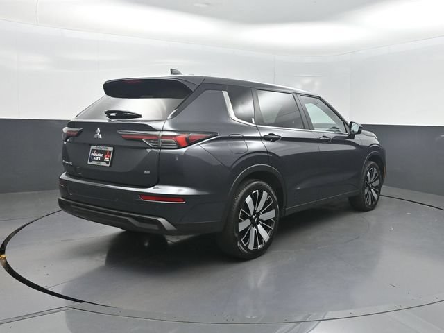 Used 2025 Mitsubishi Outlander SE FWD image 30