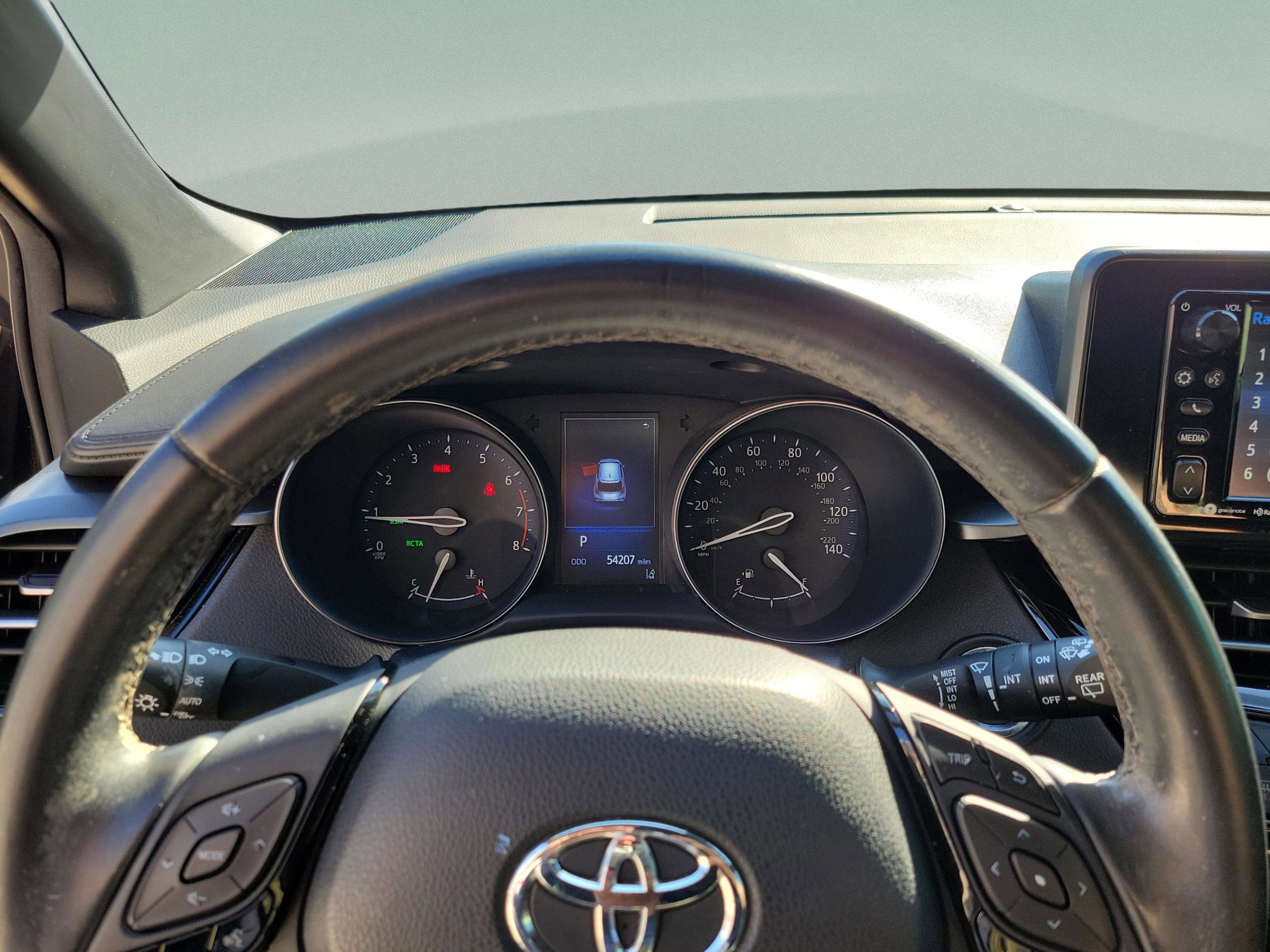 Used 2018 Toyota C-HR XLE FWD image 19