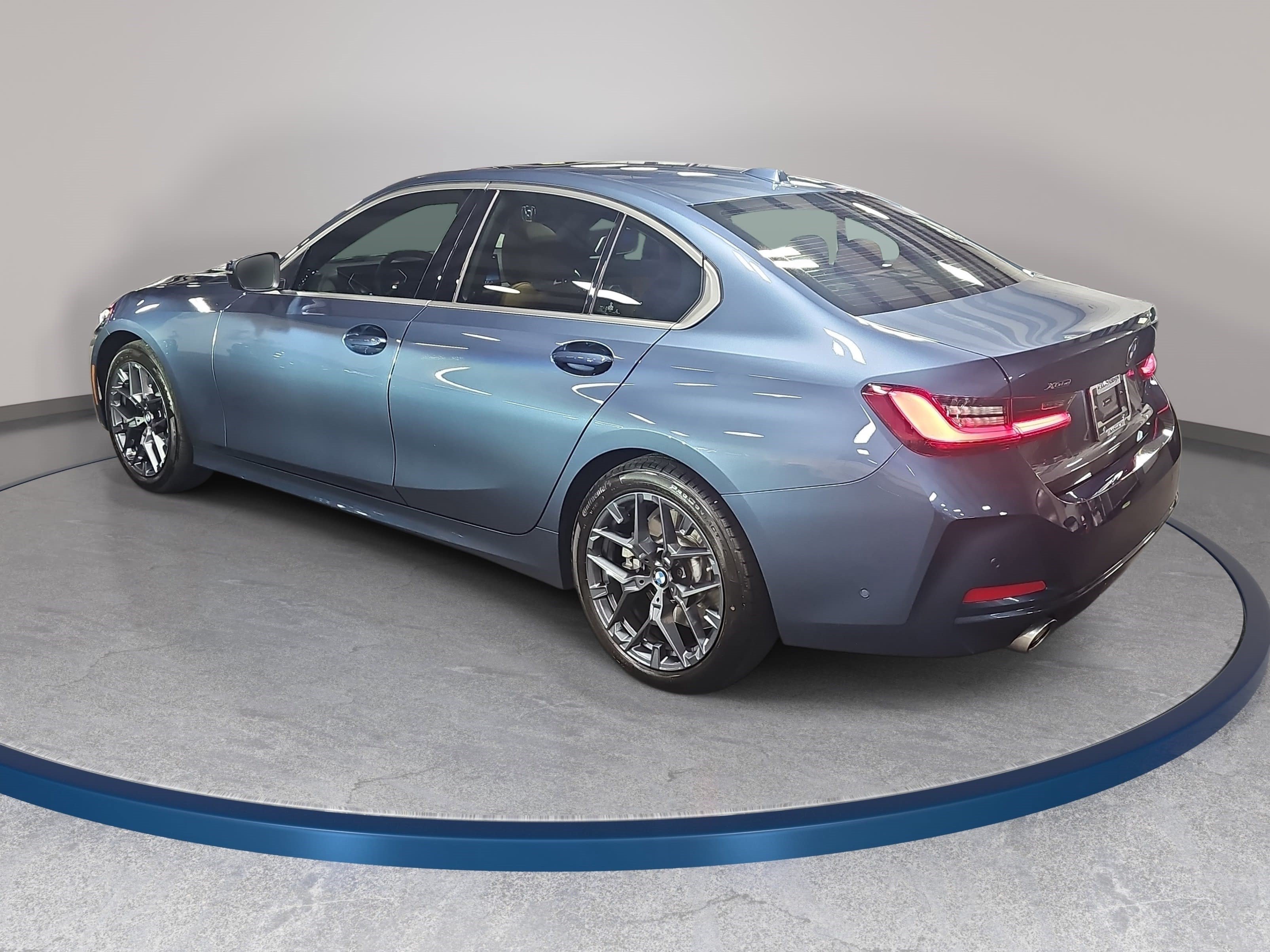Used 2026 BMW 330i xDrive Sedan AWD/4WD image 7