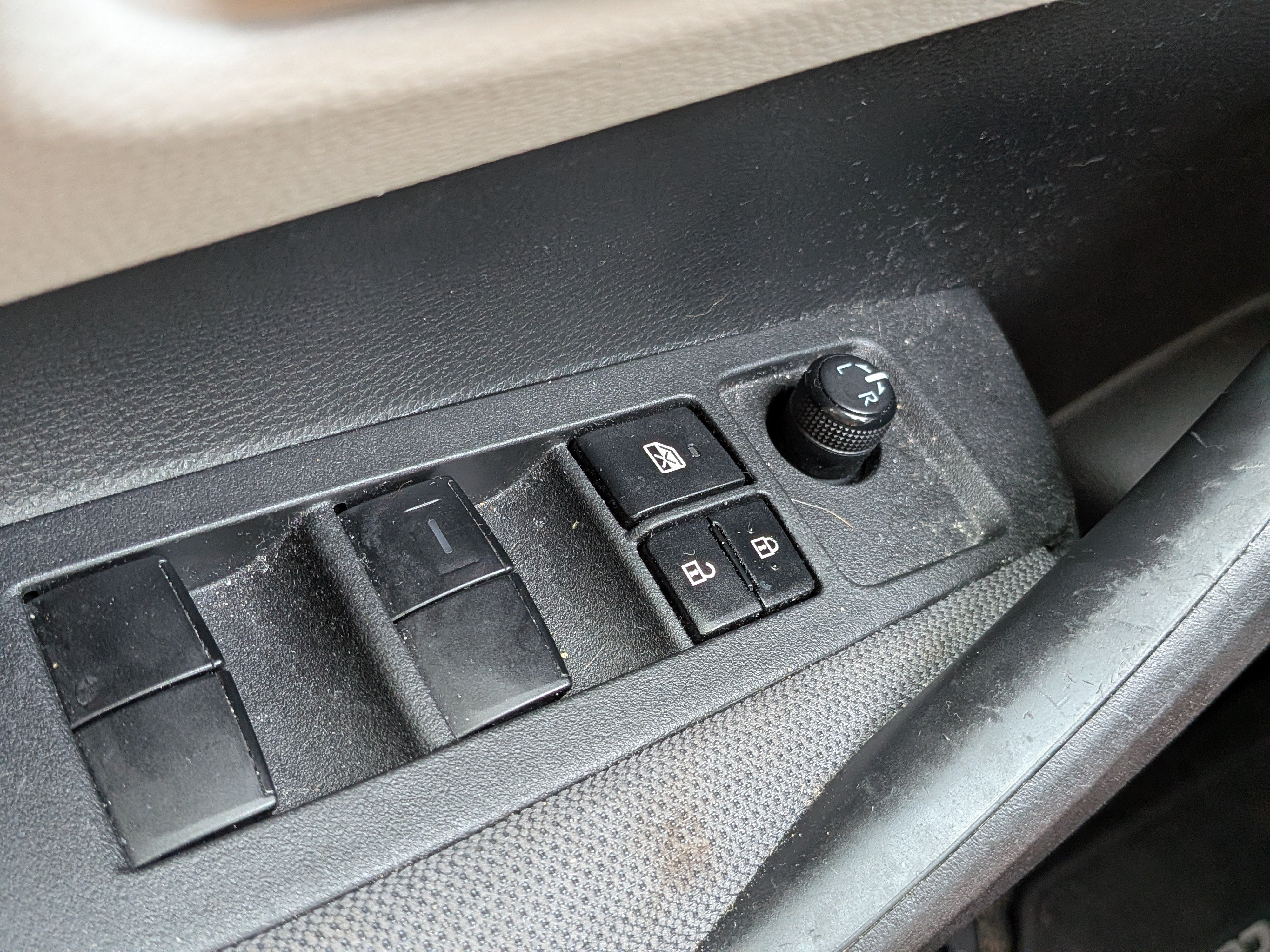 Used 2022 Toyota Corolla LE FWD image 19