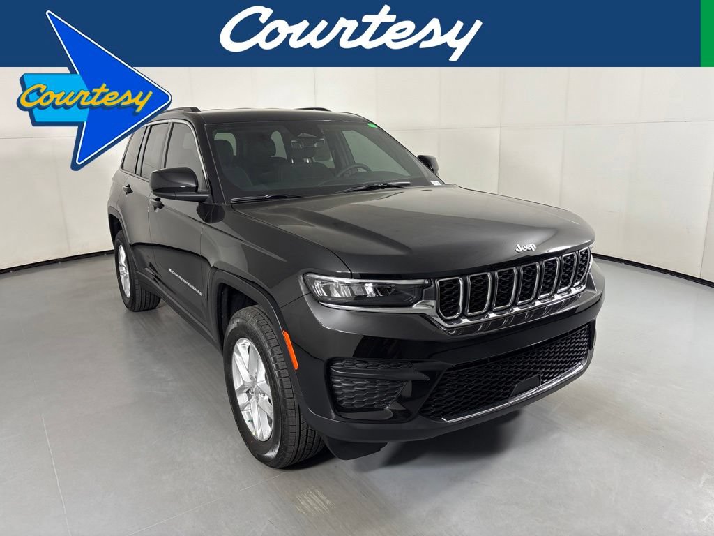 New 2026 Jeep Grand Cherokee Laredo RWD image 1