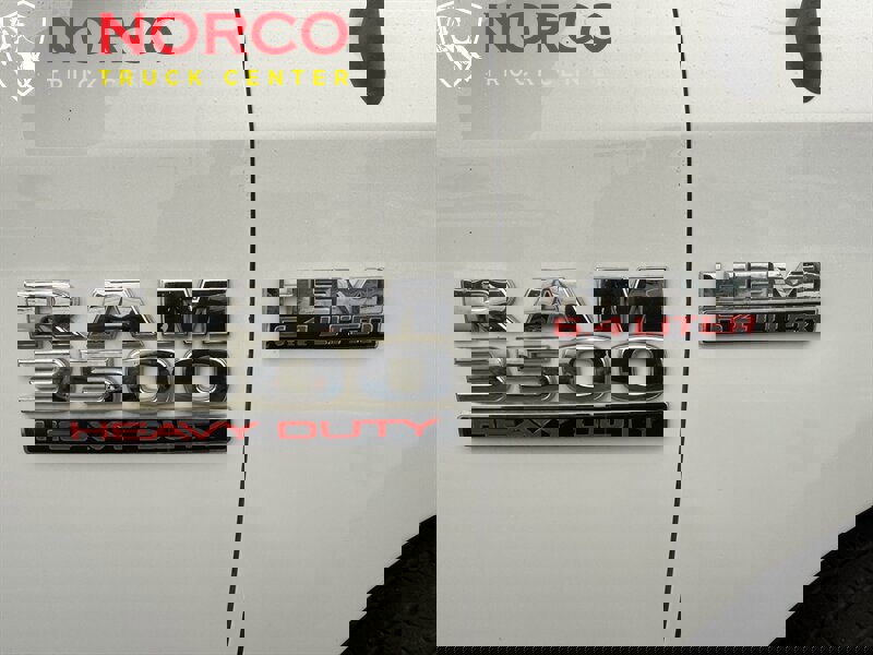 Used 2018 RAM 3500 Tradesman w/ Chrome Appearance Group image 16