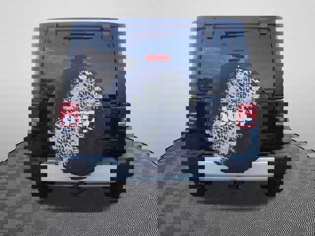 Used 2015 Jeep Wrangler Unlimited Sahara image 3