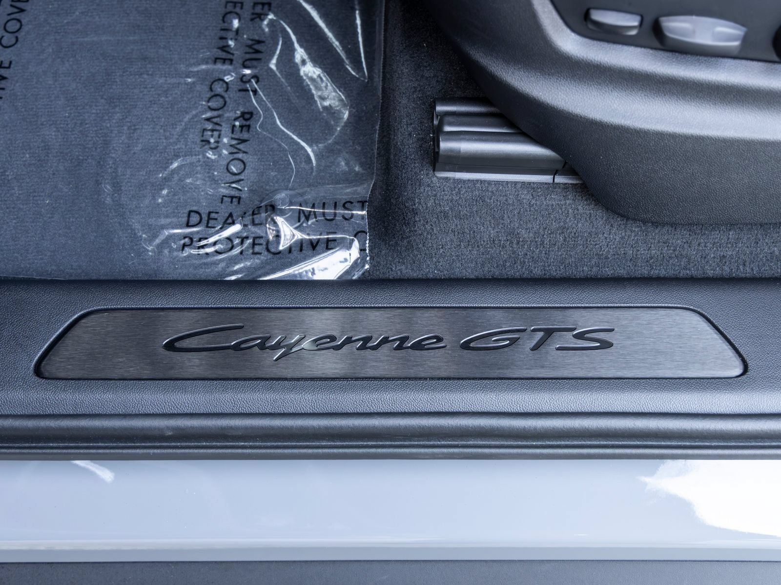 Certified 2026 Porsche Cayenne GTS AWD/4WD image 31