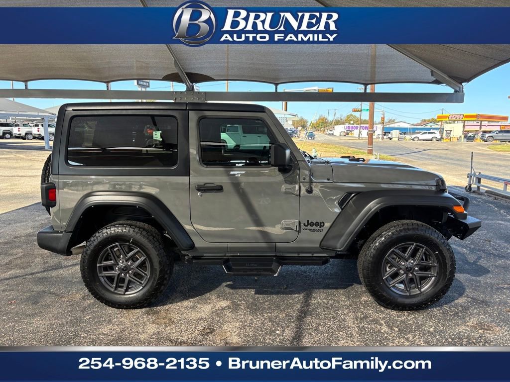 Used 2021 Jeep Wrangler Sport image 4