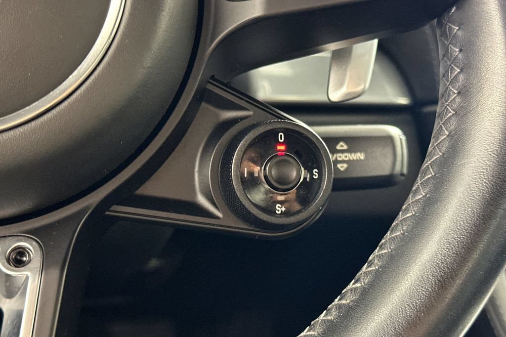 Used 2017 Porsche 718 Boxster RWD image 23