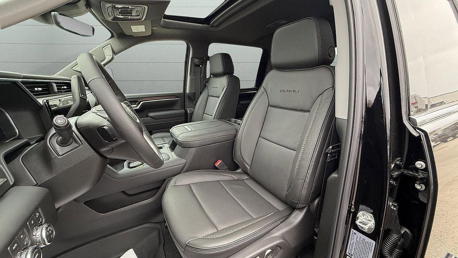 New 2026 GMC Sierra 3500 Denali w/ Denali Reserve Package image 15