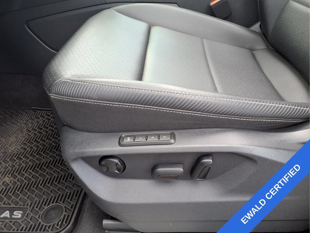 Used 2023 Volkswagen Atlas Cross Sport SEL AWD/4WD image 14