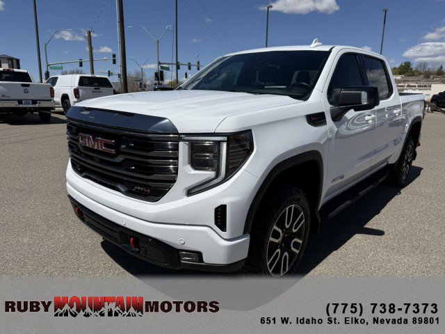 Used 2023 GMC Sierra 1500 AT4 w/ Technology Package AWD/4WD image 3