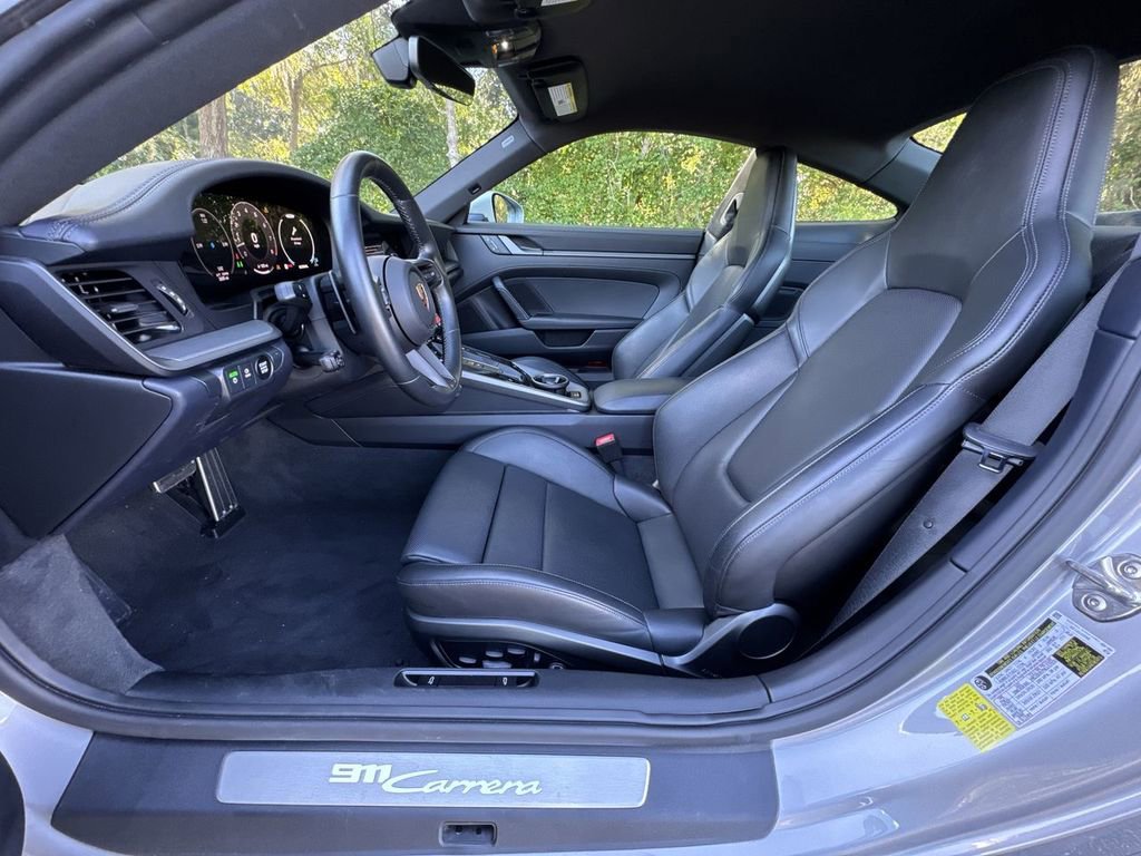 Used 2025 Porsche 911 Carrera image 15