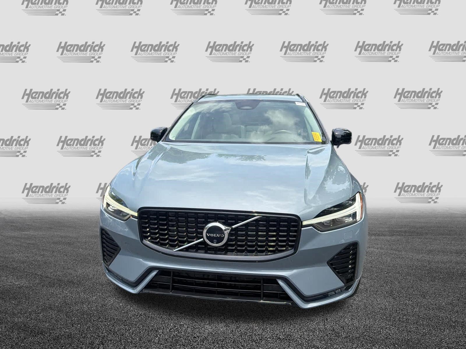 Used 2024 Volvo XC60 B5 Plus w/ Protection Package Premier AWD/4WD image 6
