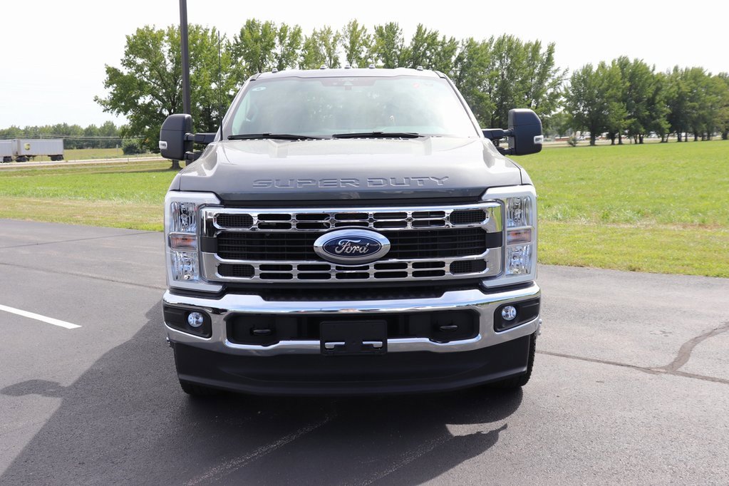 New 2026 Ford F350 4x4 Regular Cab DRW Super Duty image 5