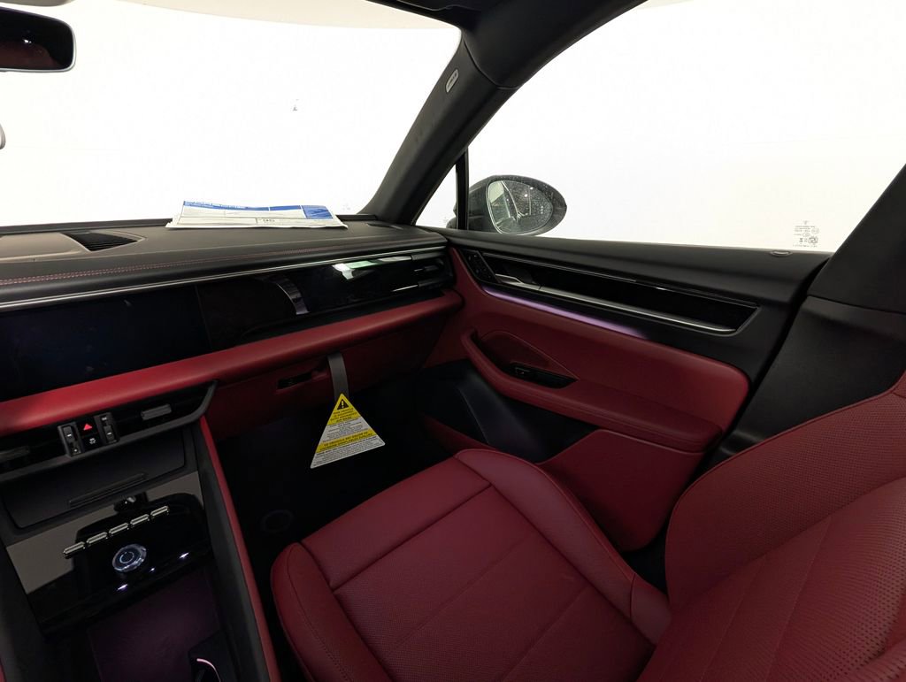 New 2026 Porsche Macan 4 Electric AWD/4WD image 24