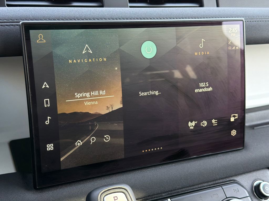 Used 2023 Land Rover Defender 130 S image 31