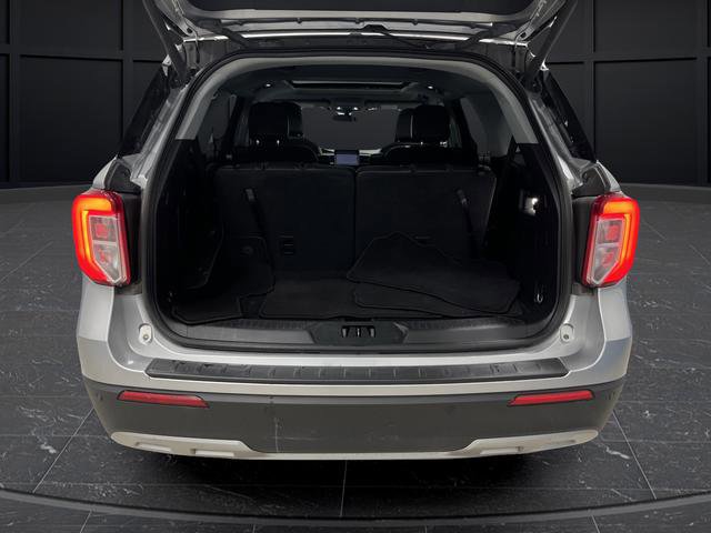 Used 2023 Ford Explorer XLT AWD/4WD image 15