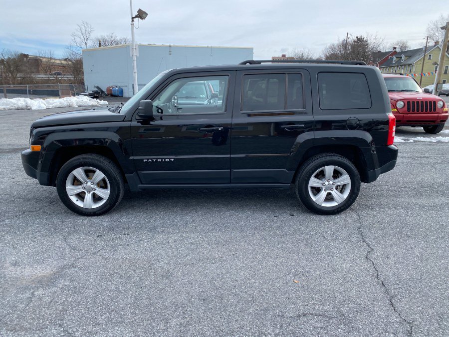 Used 2014 Jeep Patriot Sport w/ Power Value Group image 2