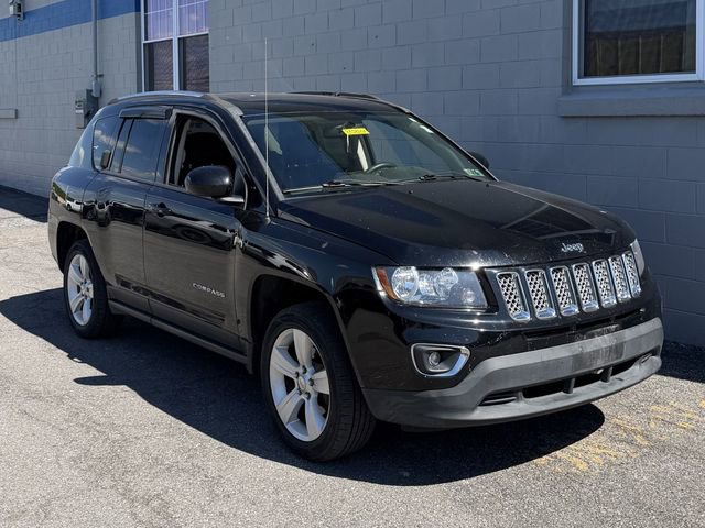 Used 2015 Jeep Compass High Altitude AWD/4WD image 3