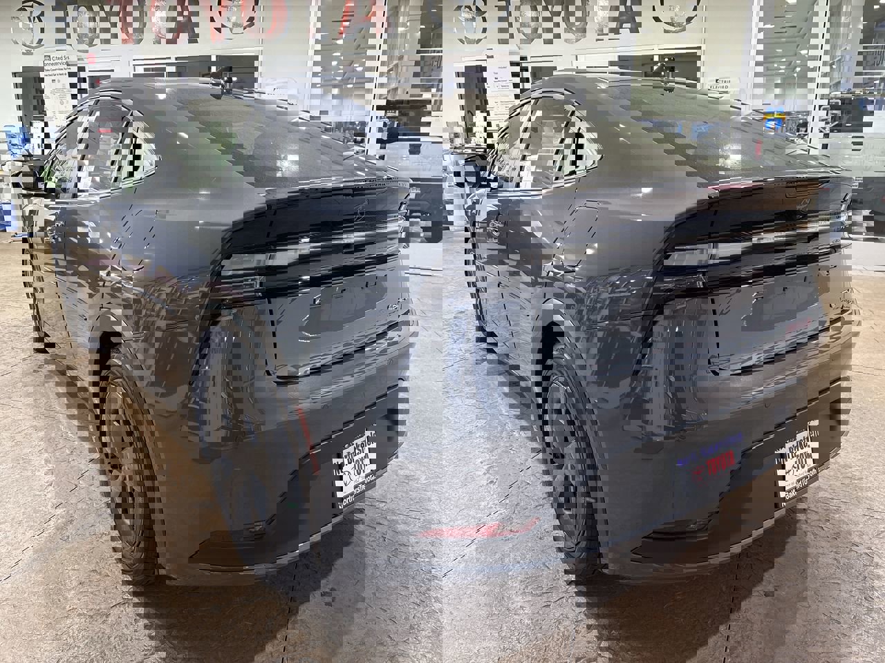 New 2026 Toyota Prius Plug-In Hybrid image 8