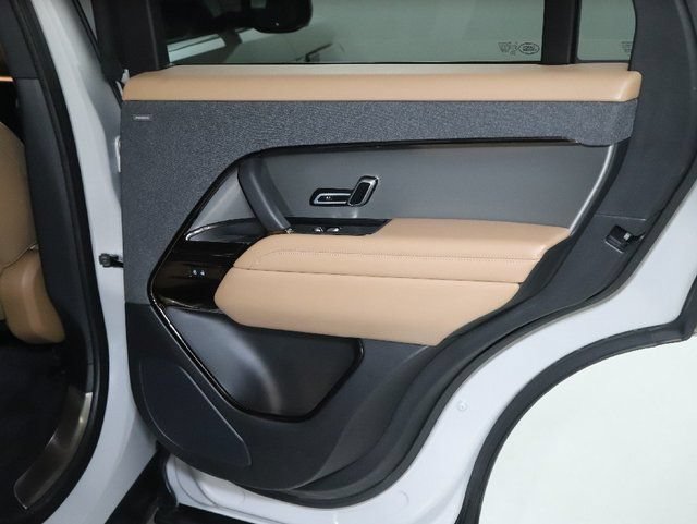 Certified 2024 Land Rover Range Rover Sport SE AWD/4WD image 33