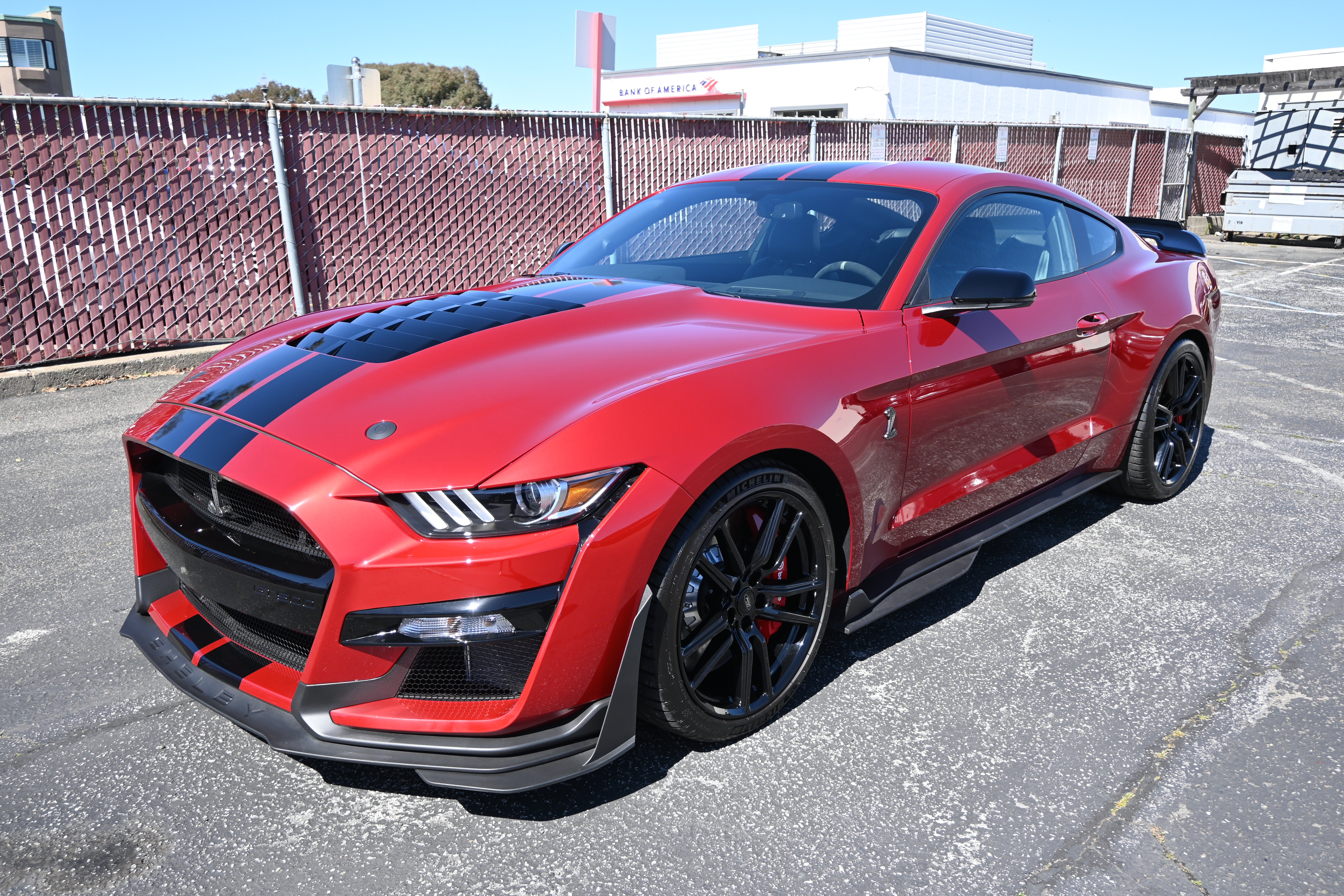 Used 2020 Ford Mustang Shelby GT500 w/ Technology Package RWD image 3