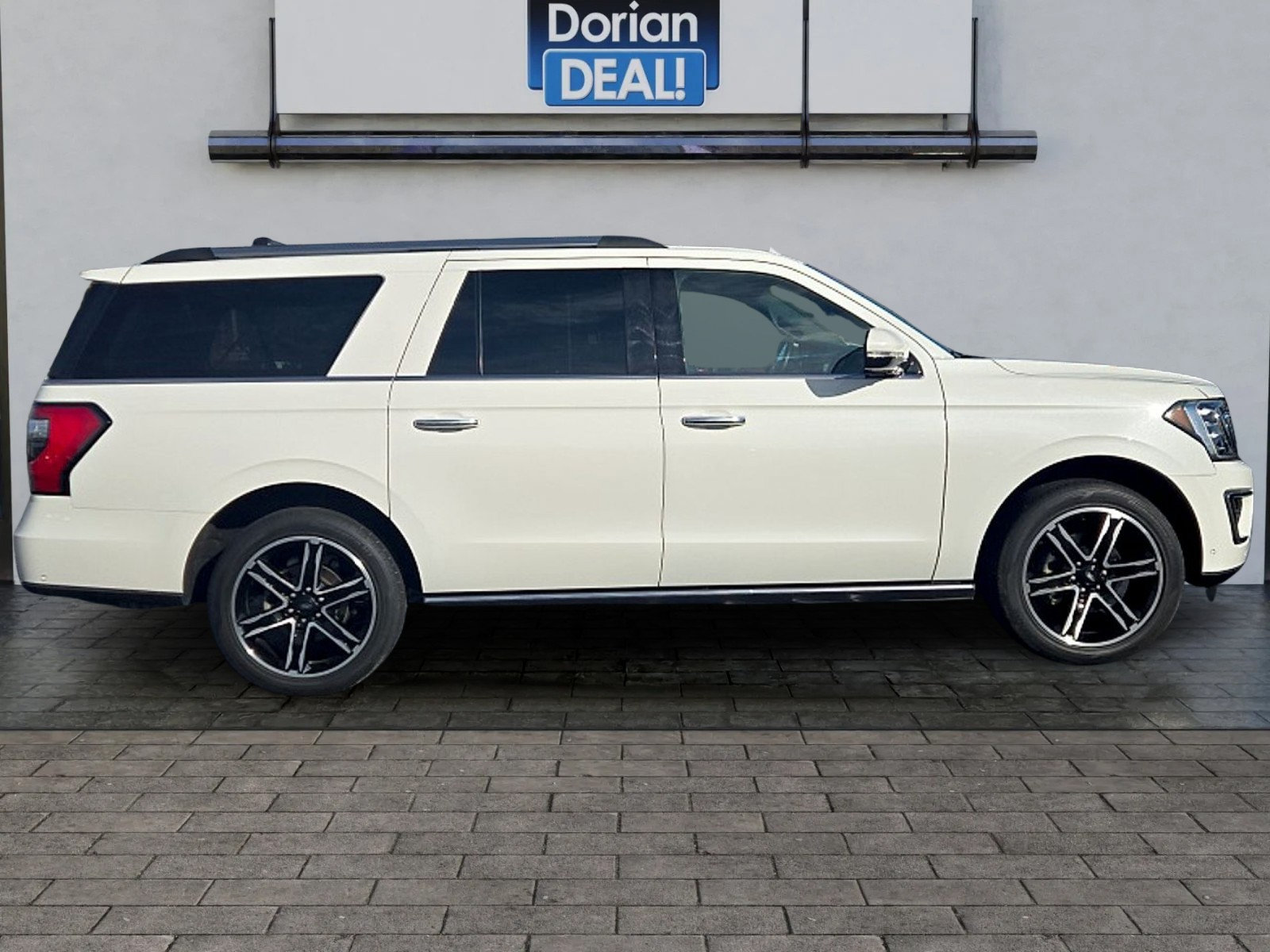 Used 2021 Ford Expedition Max Limited AWD/4WD image 2