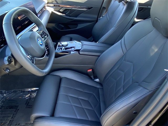 Certified 2025 BMW i5 eDrive40i w/ Premium Package image 21