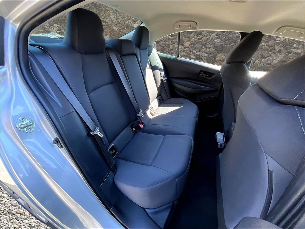 Used 2022 Toyota Corolla LE image 25