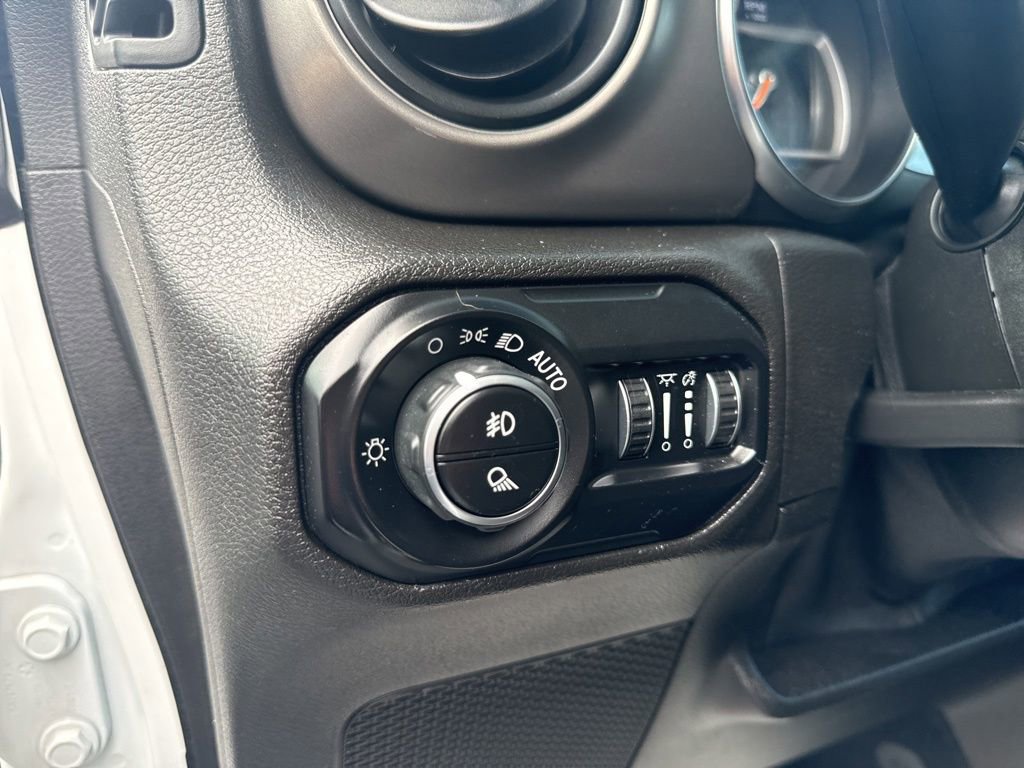 Used 2021 Jeep Gladiator Sport image 18