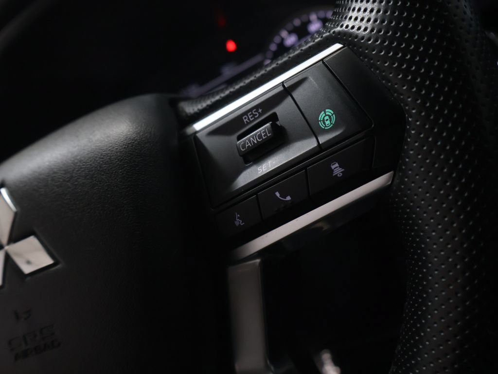 Used 2024 Mitsubishi Outlander SE FWD image 21