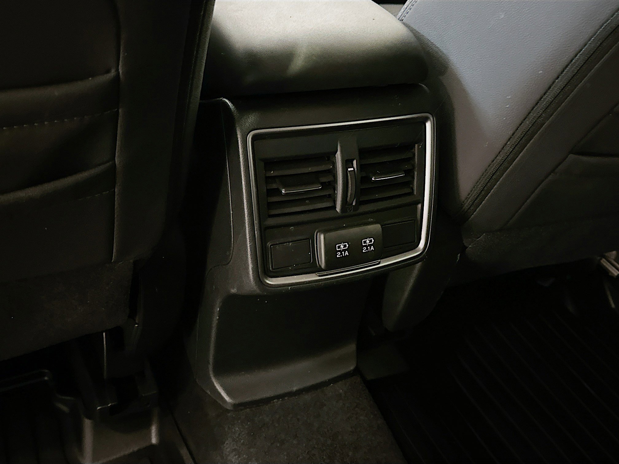 Used 2024 Subaru Forester Premium image 28