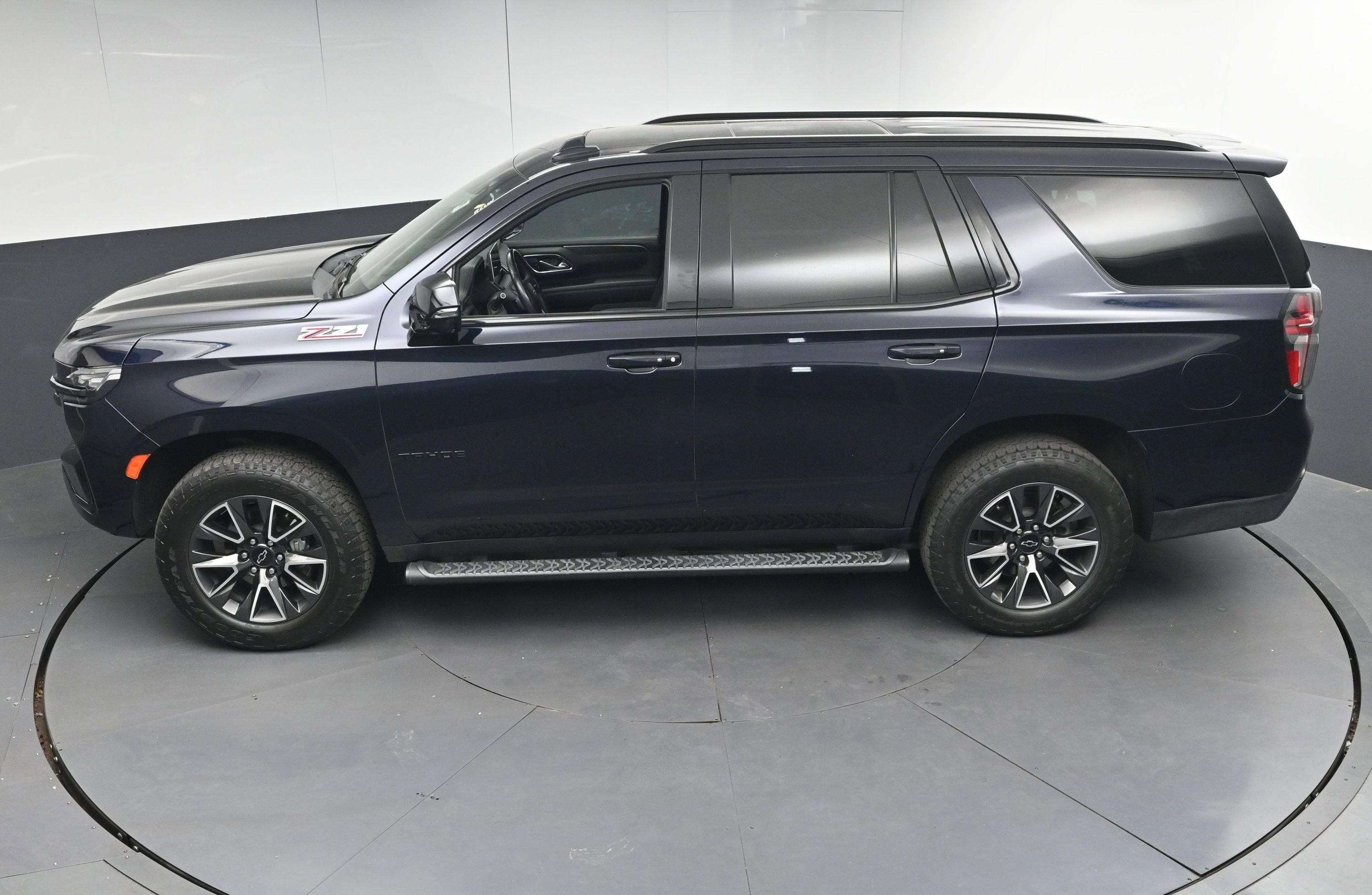 Used 2021 Chevrolet Tahoe Z71 w/ Luxury Package image 37