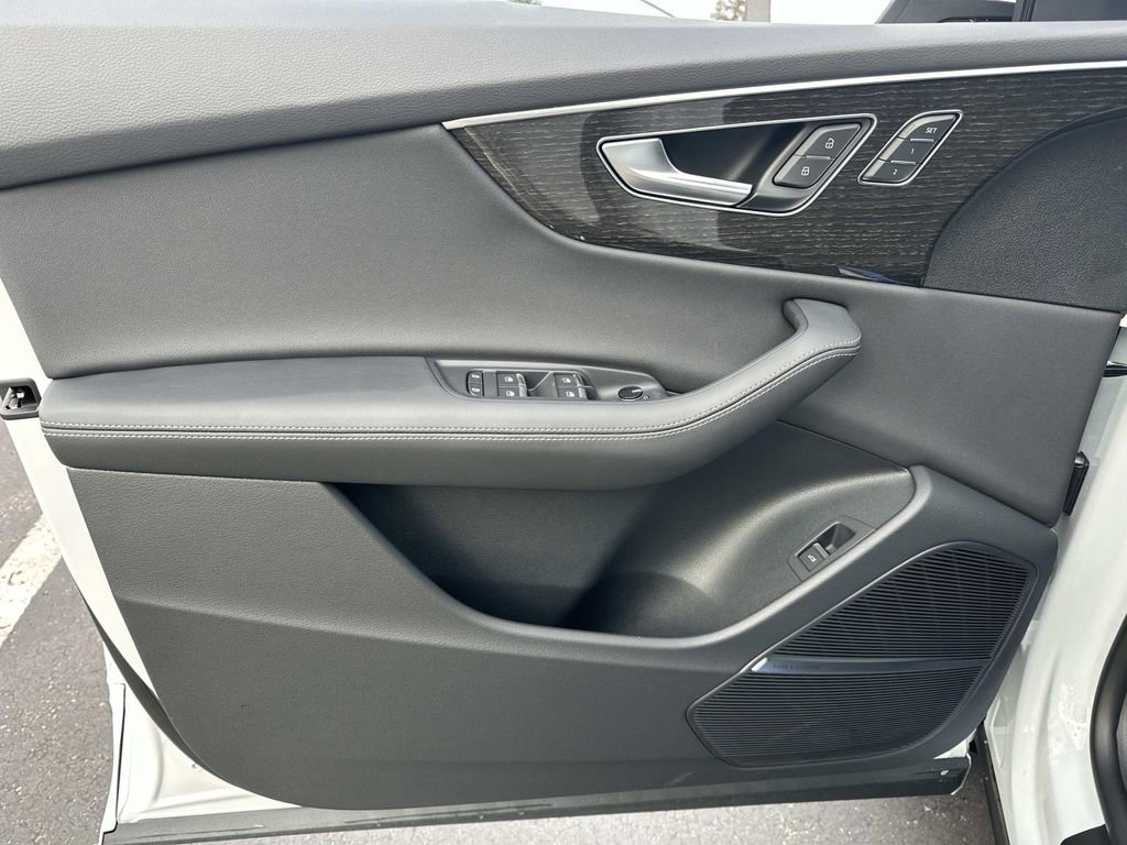 New 2026 Audi Q8 Premium Plus image 11