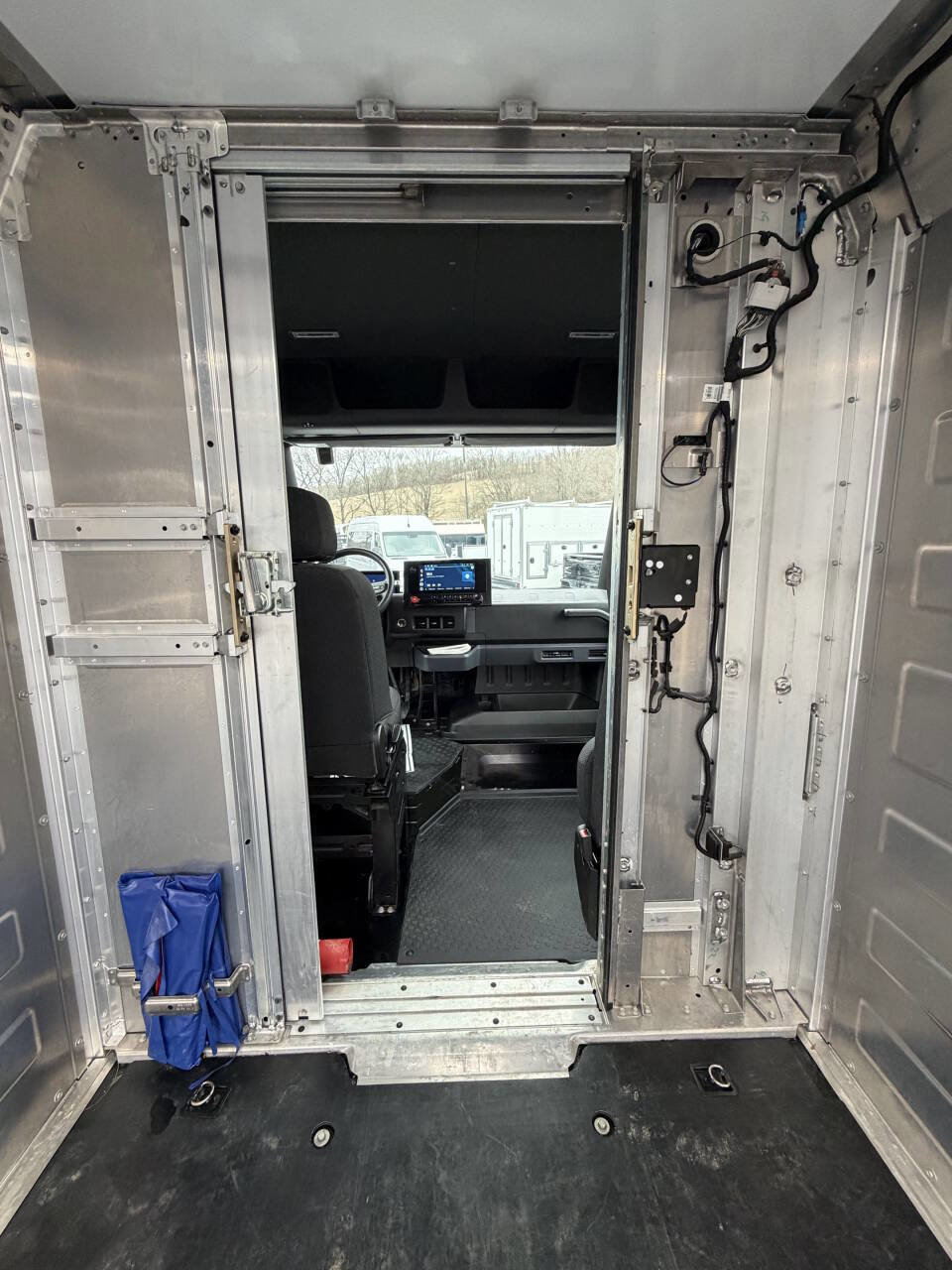 Used 2025 Chevrolet Brightdrop 600 image 15