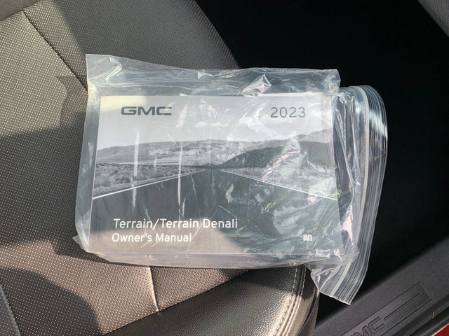 Used 2023 GMC Terrain SLT w/ Tech Package AWD/4WD image 13
