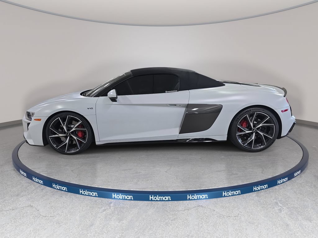 Used 2021 Audi R8 V10 w/ Premium Package RWD image 11