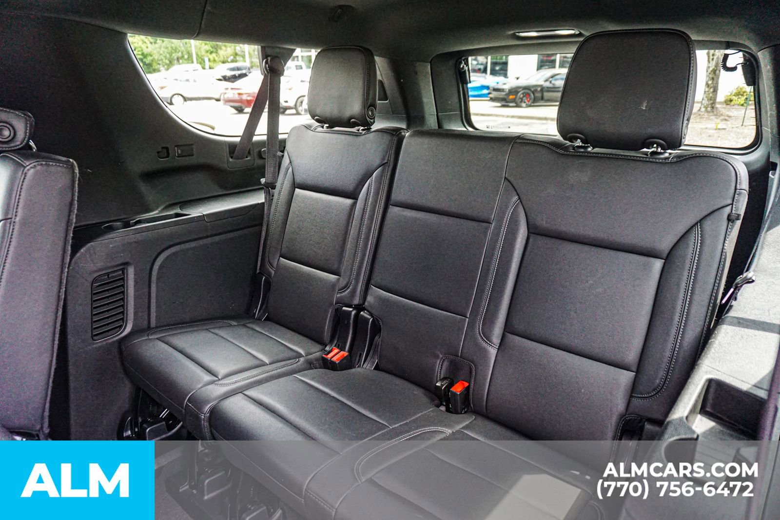 Used 2024 Chevrolet Suburban LT RWD image 23