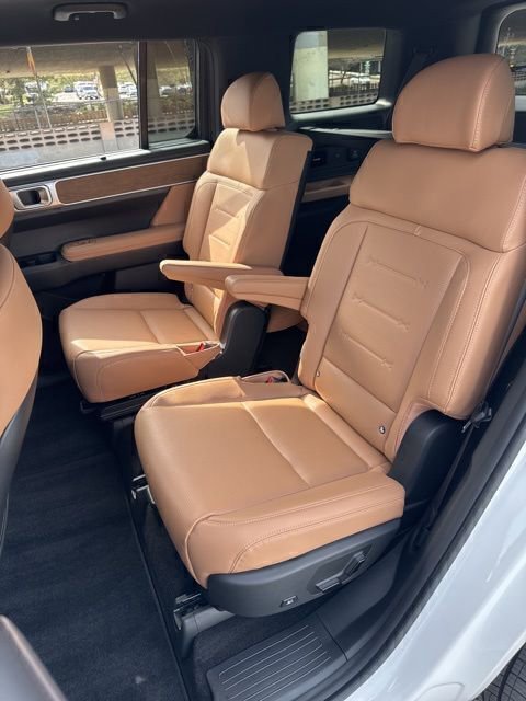 Used 2026 Hyundai Santa Fe Limited image 19