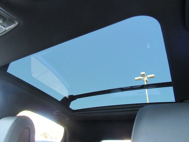 Used 2024 Genesis GV60 RWD image 7