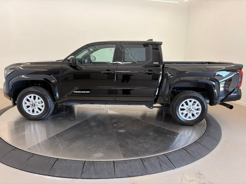 Used 2025 Toyota Tacoma SR5 AWD/4WD image 6