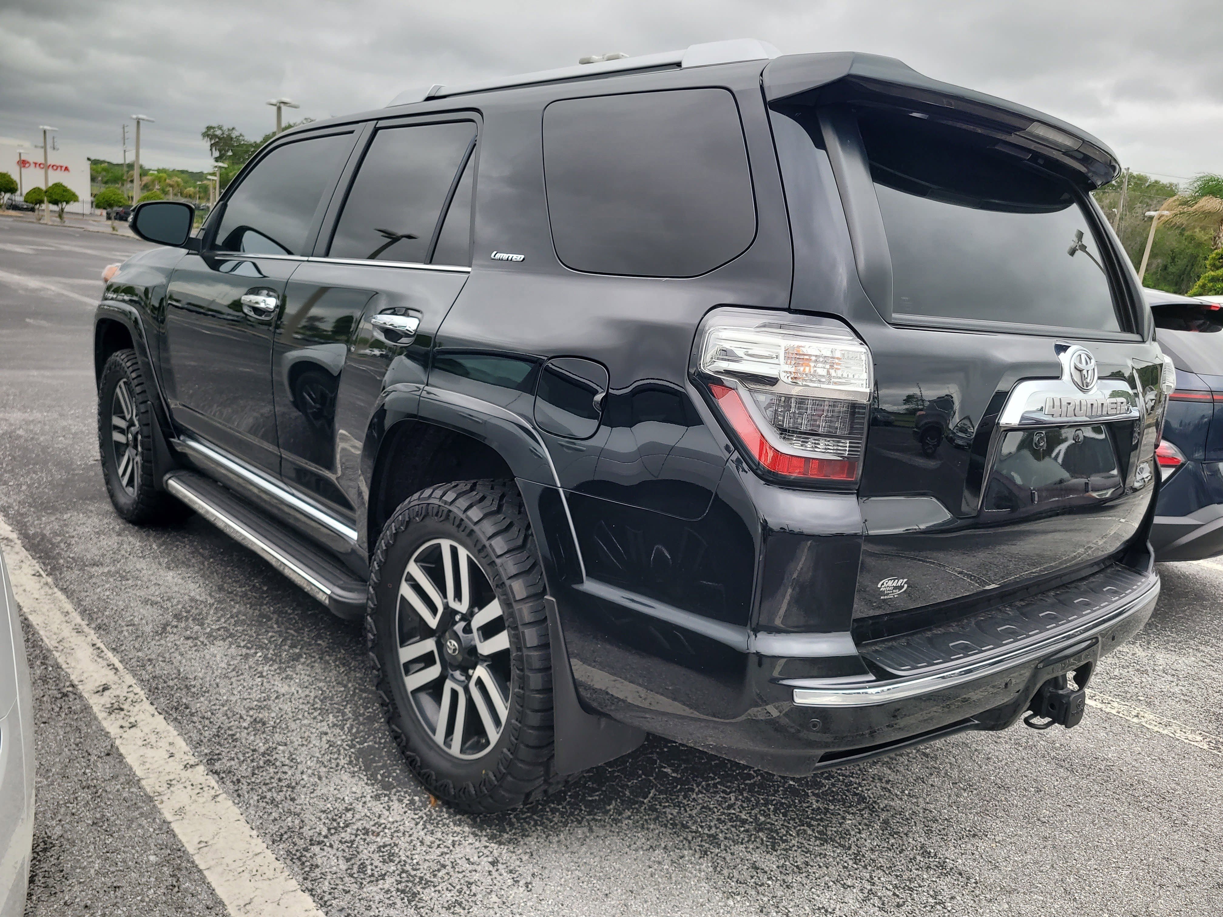 Used 2021 Toyota 4Runner Limited AWD/4WD image 10
