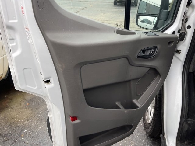 Used 2023 Ford Transit 350 XLT image 10