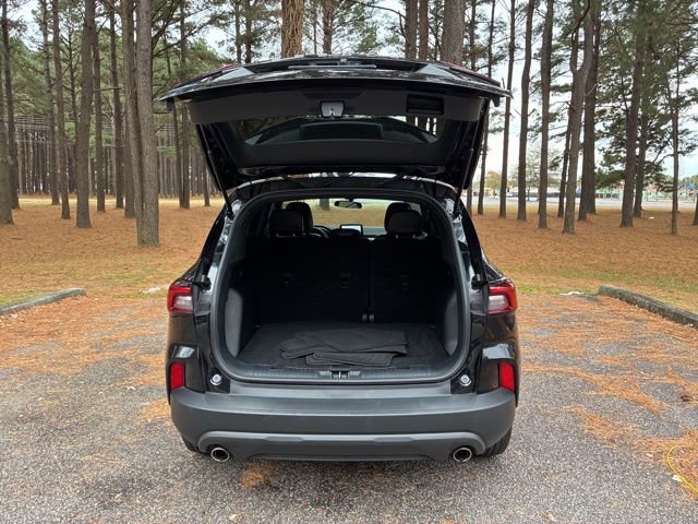 Used 2025 Ford Escape ST-Line image 18
