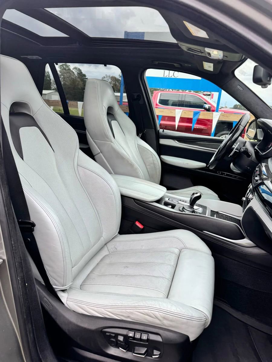 Used 2015 BMW X5 M image 18