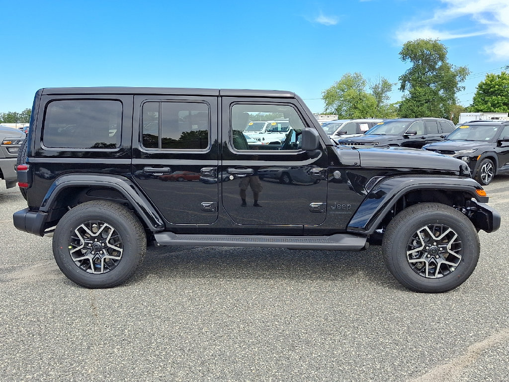 New 2027 Jeep Wrangler Unlimited Sahara AWD/4WD image 9