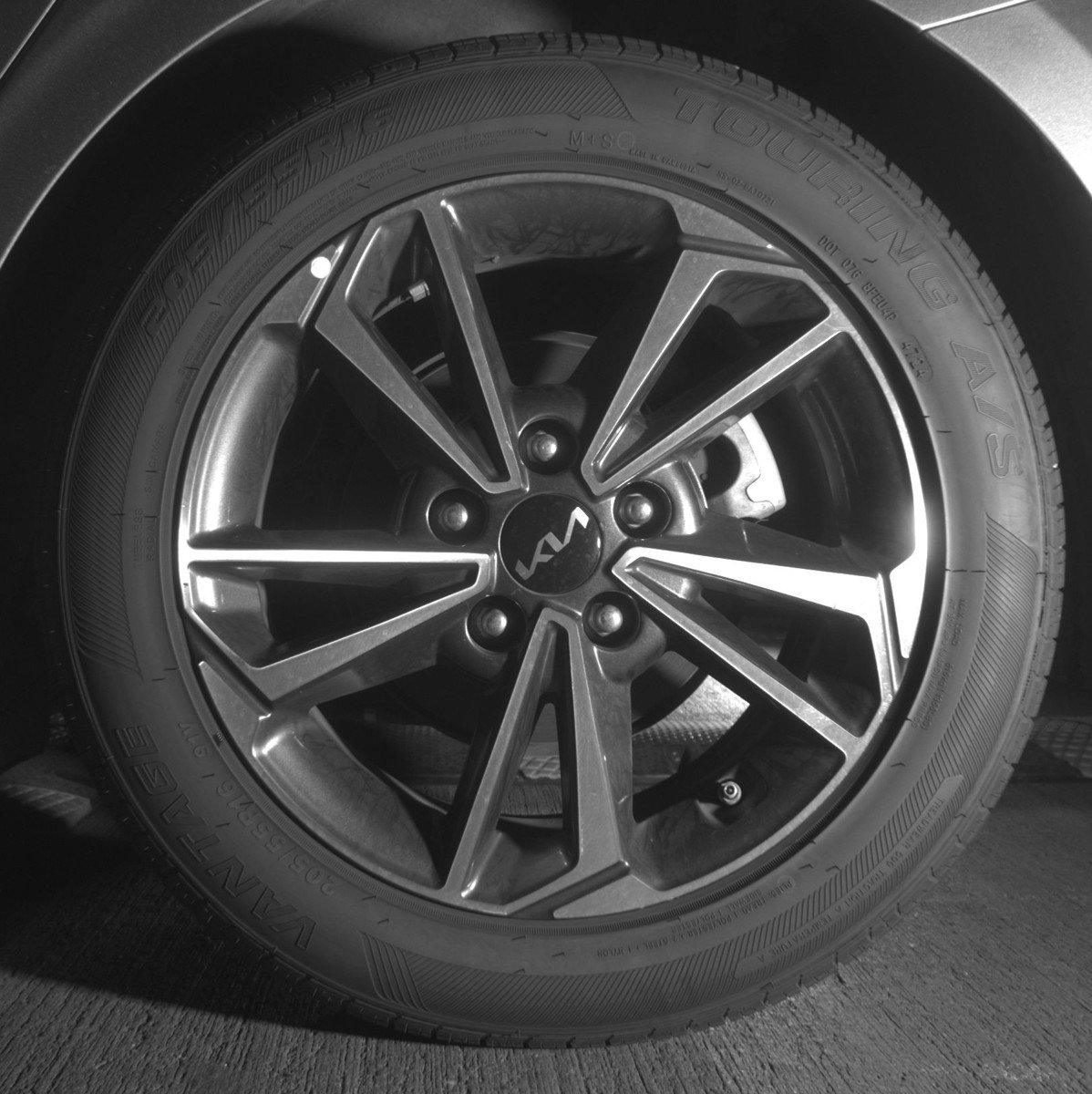 Used 2023 Kia Forte LXS FWD image 14