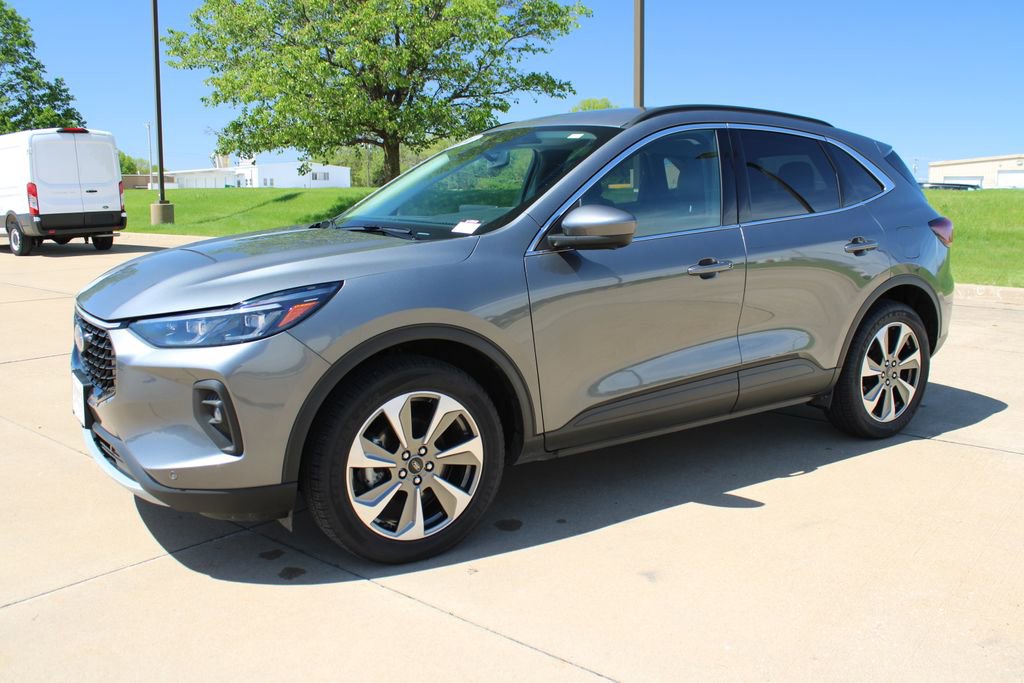 Used 2024 Ford Escape Platinum AWD/4WD image 18