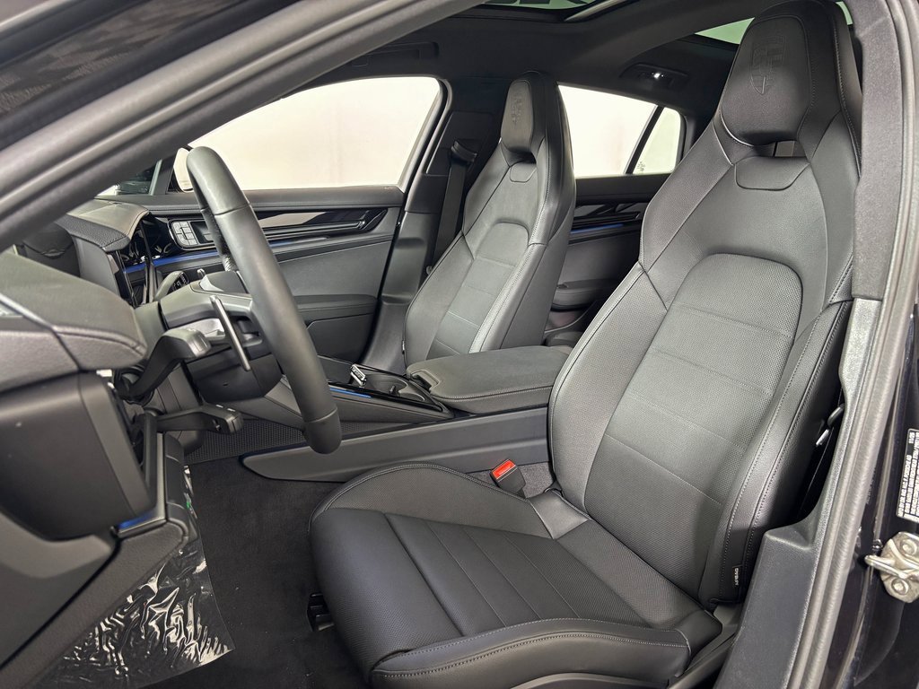 Used 2026 Porsche Panamera 4 image 5