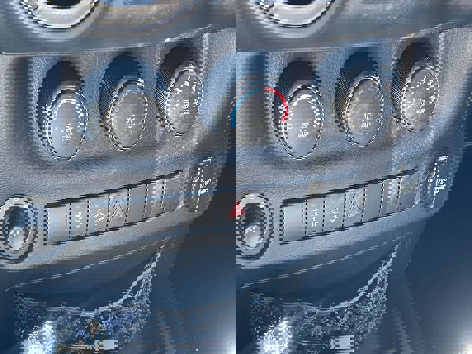 Used 2012 Jeep Wrangler Unlimited Sport image 23